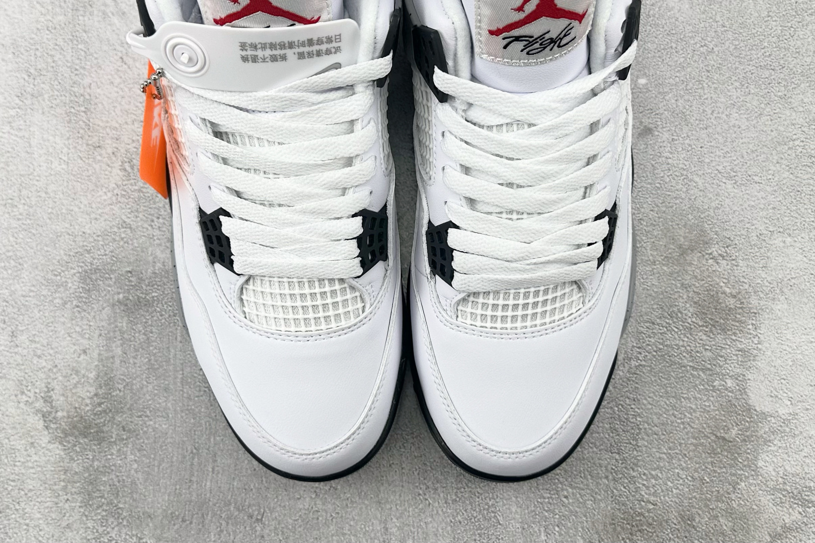 绿 X 
Jordan Air Jordan 4 0G White Cement白灰

货号：FV502