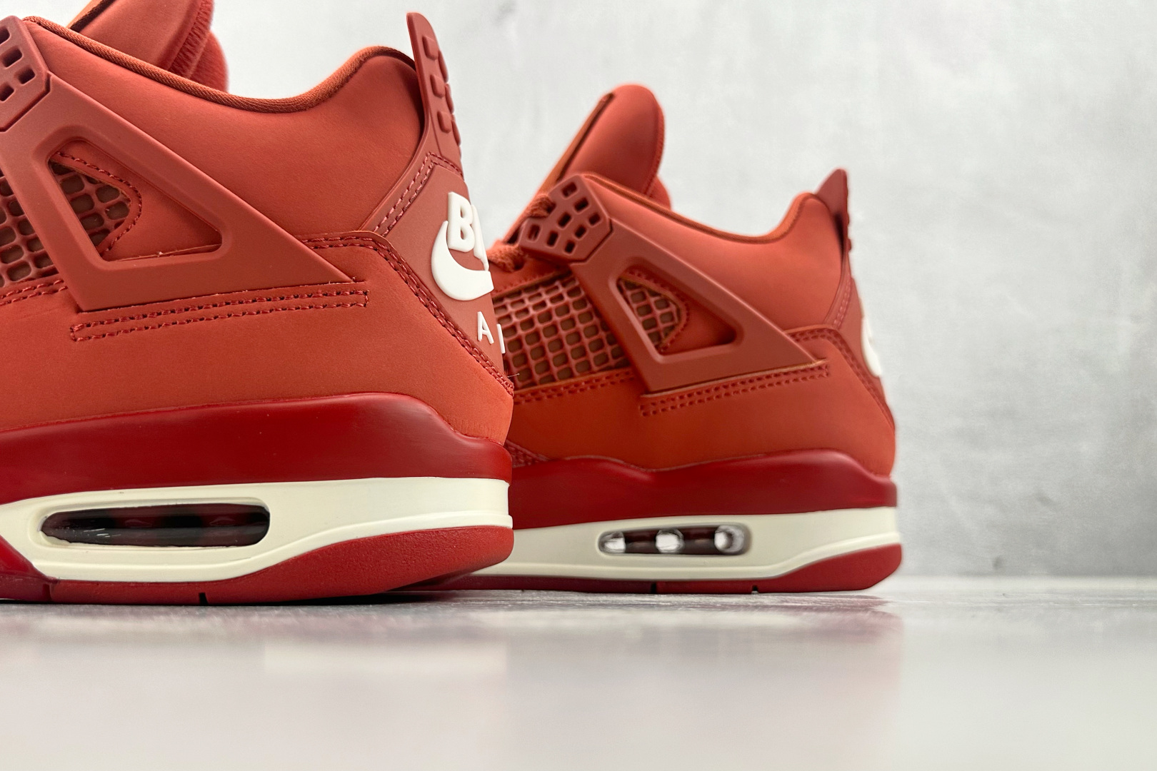 绿 X 
Nigel Sylvester x Jordan Air Jordan 4 OG Brick 