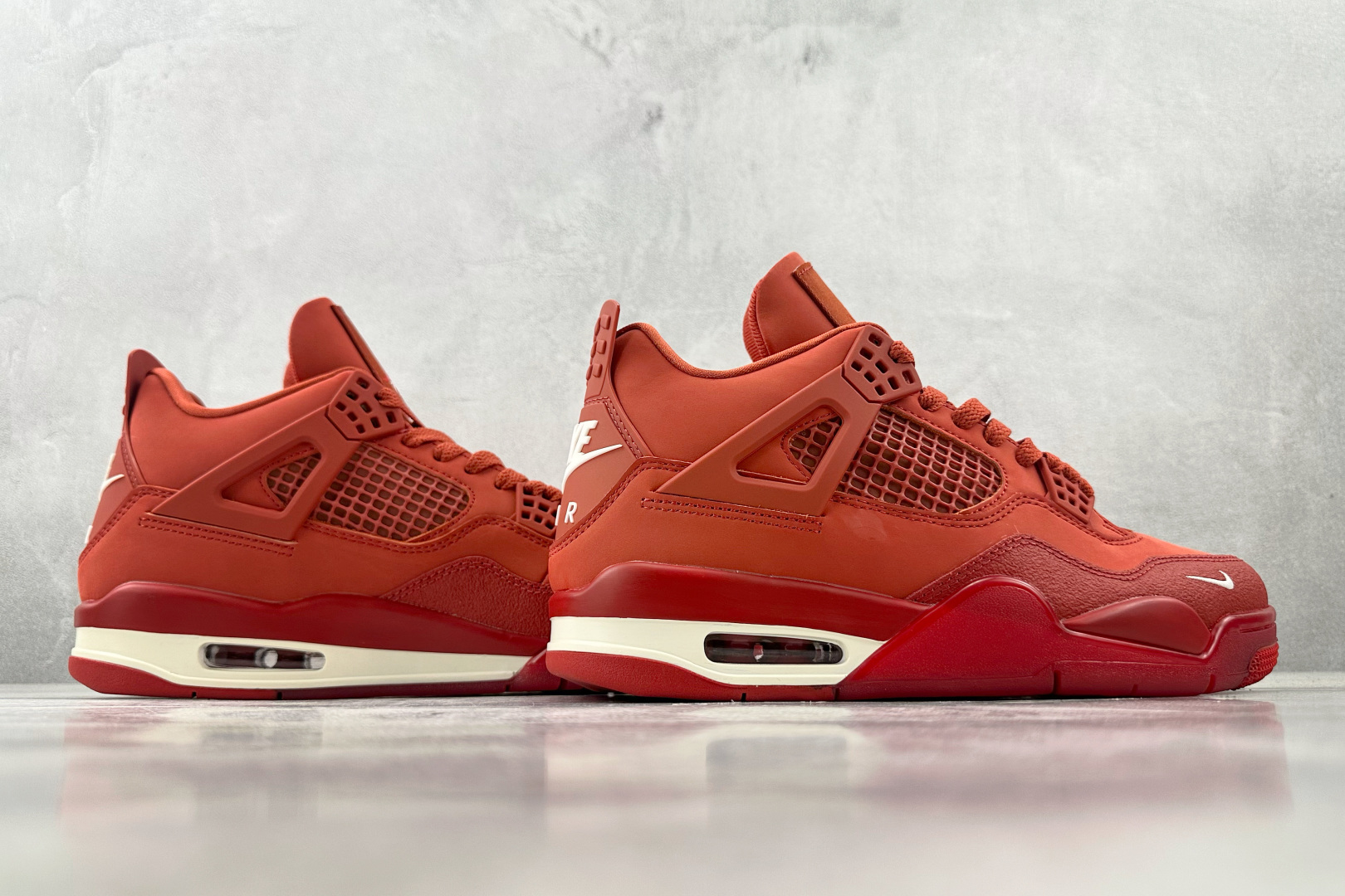 绿 X 
Nigel Sylvester x Jordan Air Jordan 4 OG Brick 