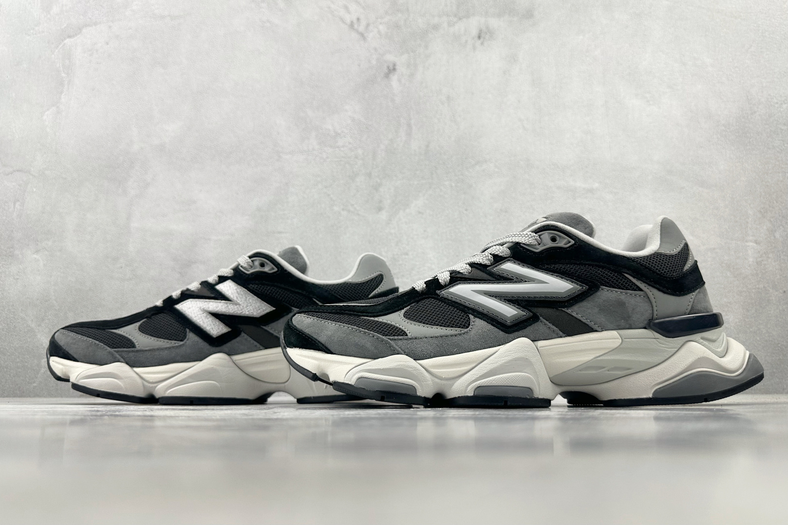 C 版 
大厂出品  New Balance NB 9060 黑灰色

货号：U9060JBD
尺码：3
