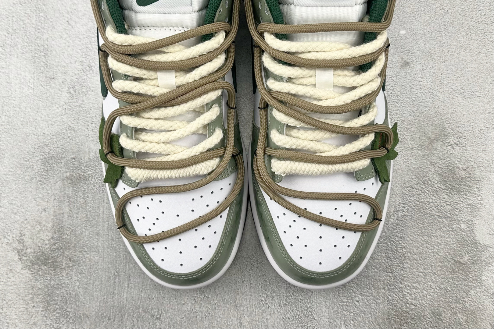 YC 
【定制球鞋】Nike Dunk 青竹林 绿白

货号：DD1391-101
尺码：40 40.5