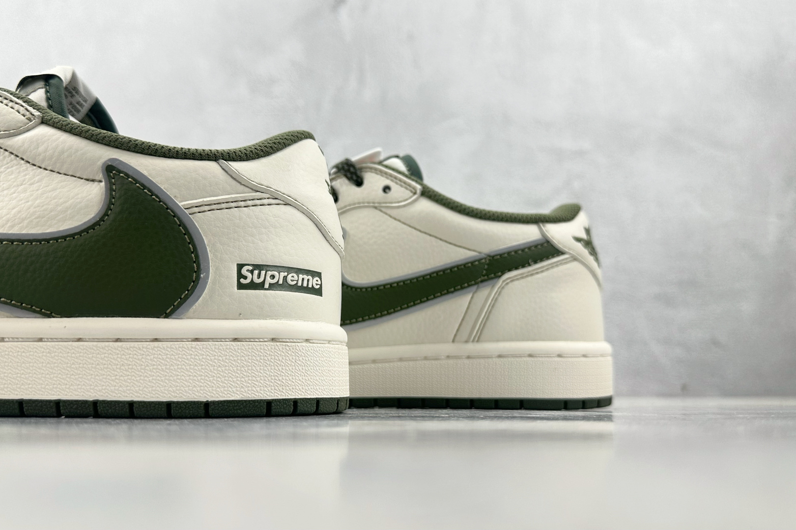 DK 
定制 Air Jordan 1 Low ow SP 米白绿

货号：DH0223 333
尺码：