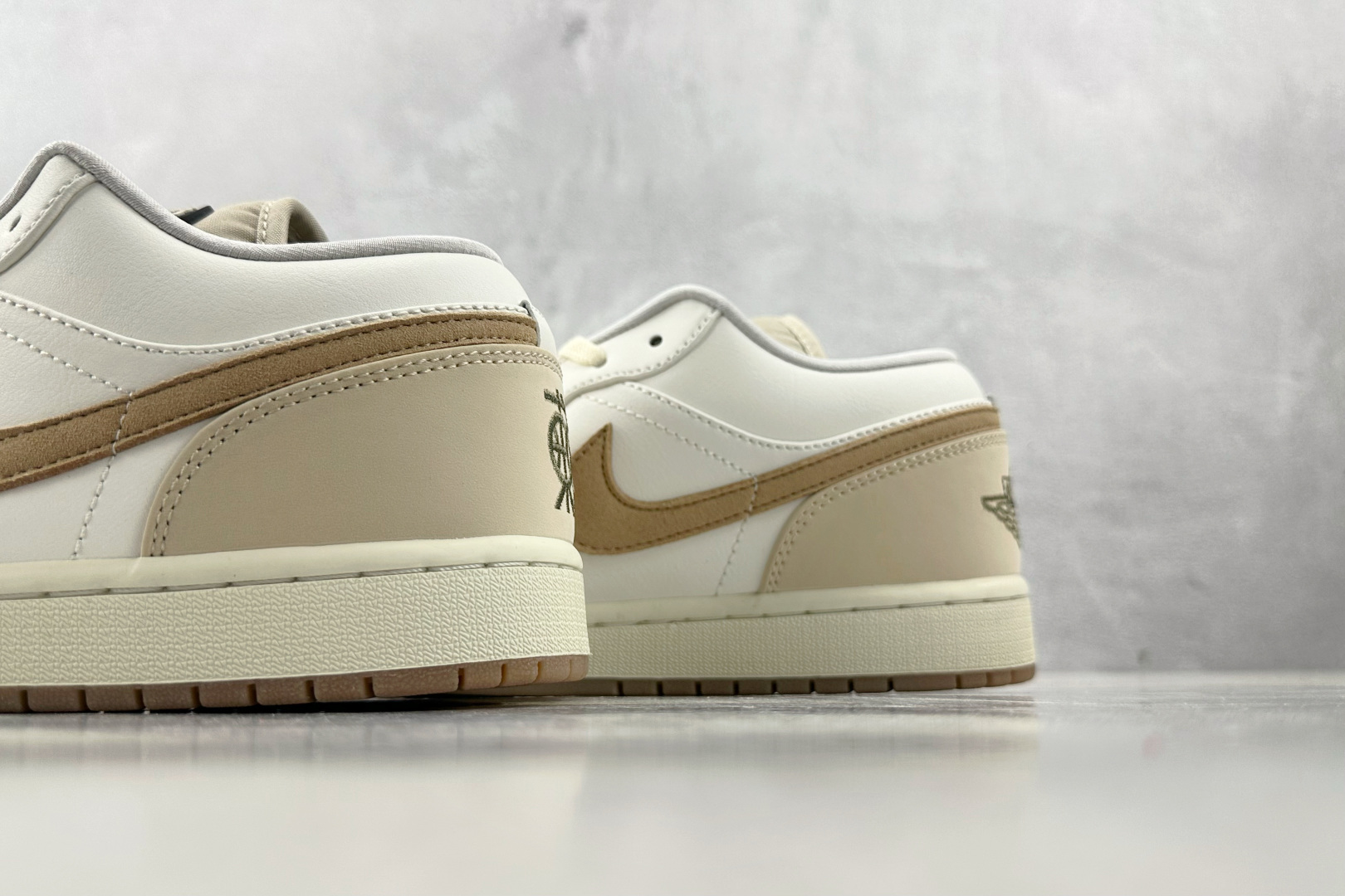 K版 
综合版  Jordan Air Jordan 1 Low Dongdan 白棕

货号：IB88