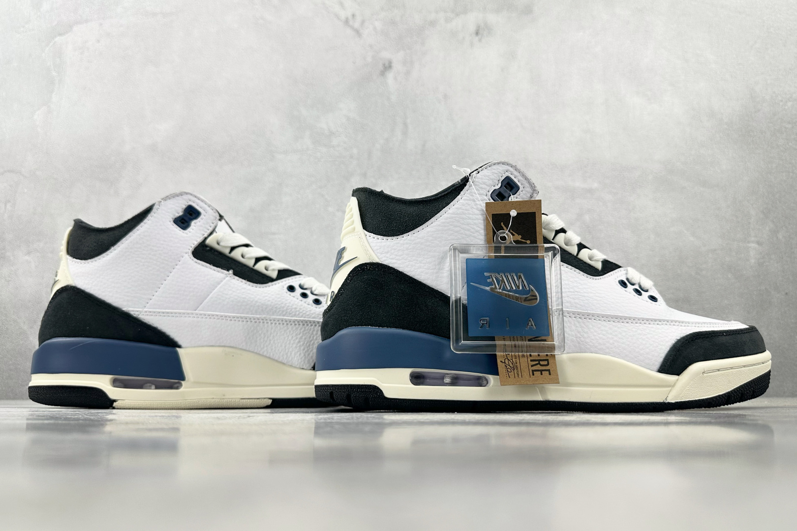 HG 
极致性价比  A Ma Maniére x Jordan Air Jordan 3 DIFFUS