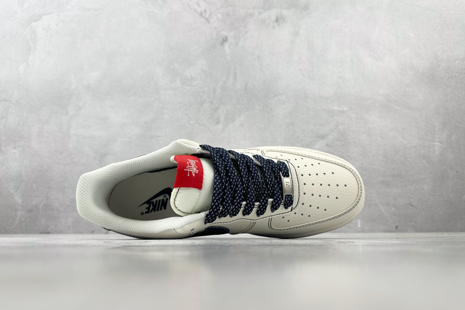 XC 
Nike Air Force 1'07 斯图西 联名 米白蓝

货号：HH7518 072
尺码