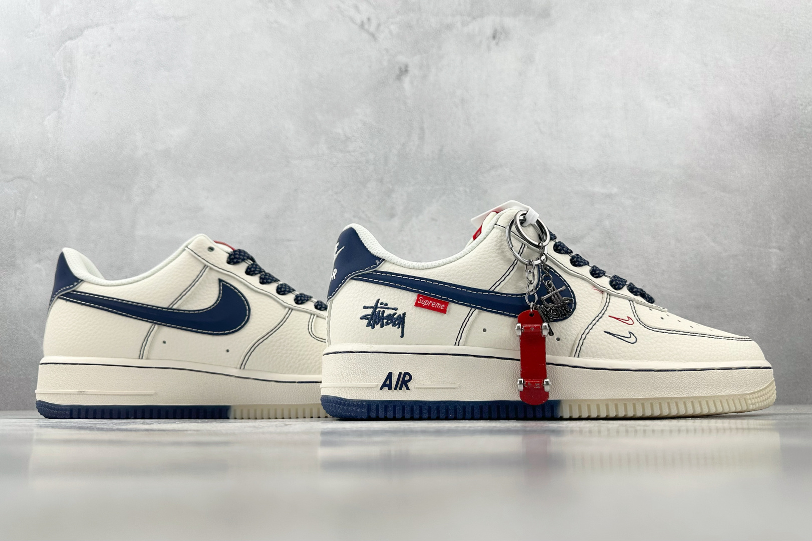 XC 
Nike Air Force 1'07 斯图西 联名 米白蓝

货号：HH7518 072
尺码