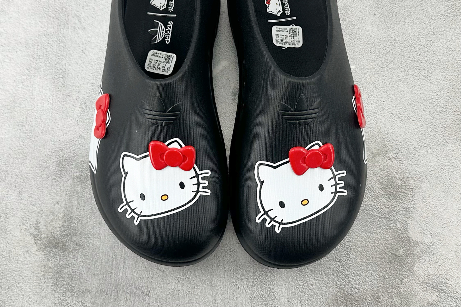 CD 
Hello Kitty/凯蒂猫 × adidas originals AdiFOM Stan S