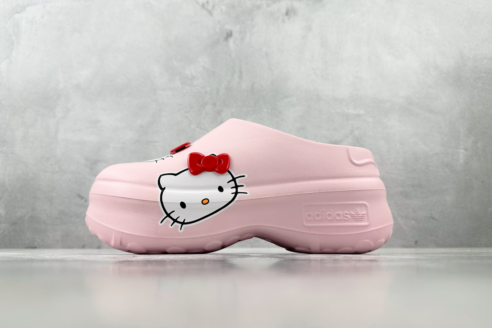 CD 
Hello Kitty/凯蒂猫 × adidas originals AdiFOM Stan S