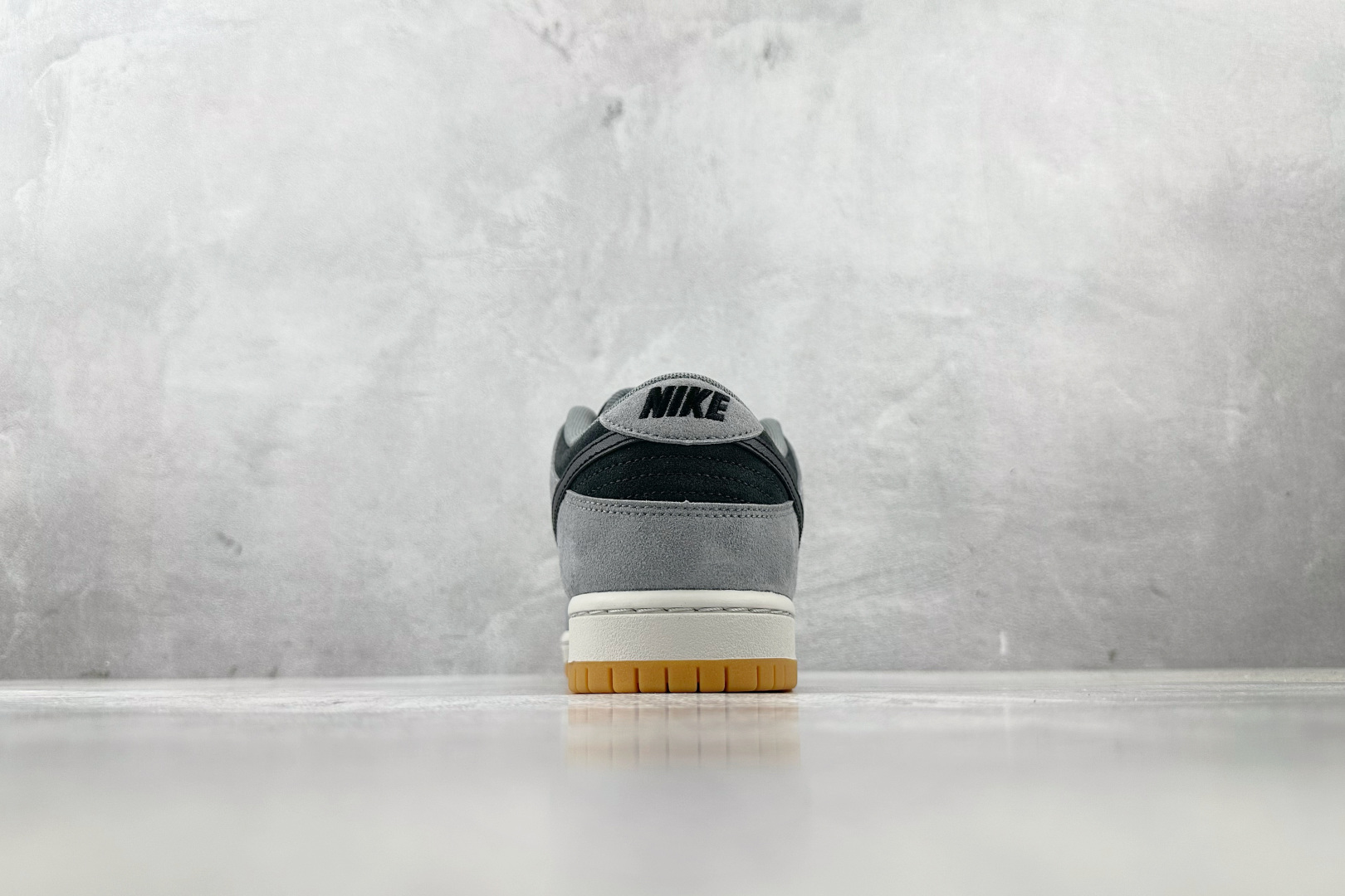 KW神版 
口碑神作 Nike Dunk SB Low“DARK SMOKE GREY”灰黑色

货号：