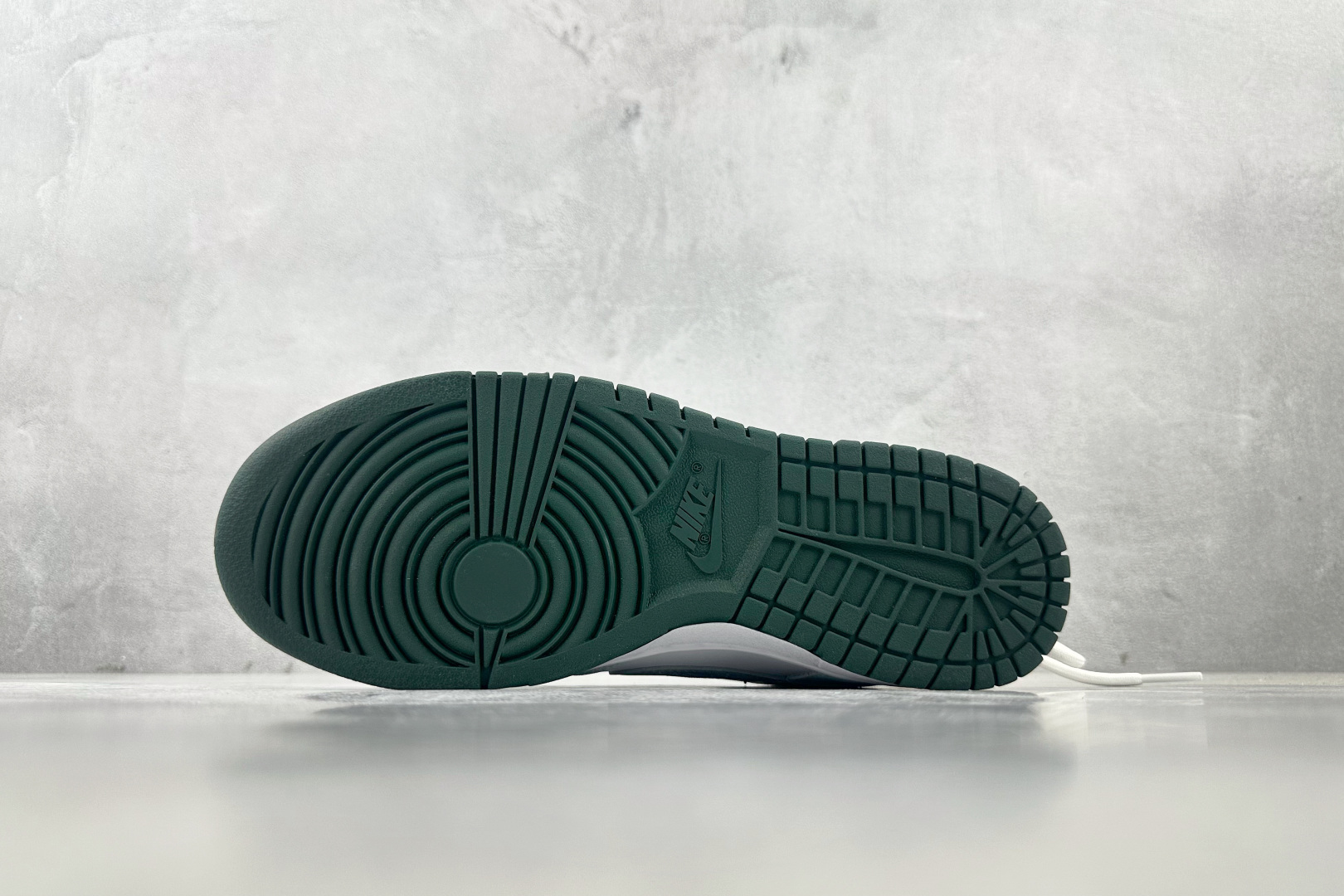 YC 
【定制球鞋】Nike Dunk 青花蛇骨 淡青色

货号：DD1391-101
尺码：40 40