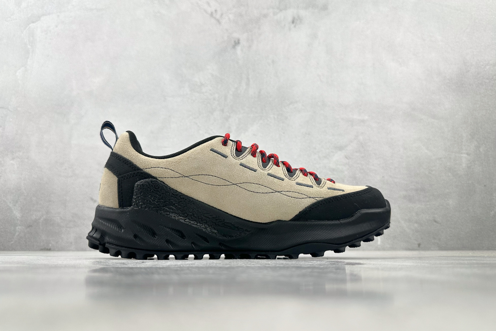 ZX 神版 
KEEN Jasper Zionic 棕色

货号：
尺码：36 36.5 37 38.5
