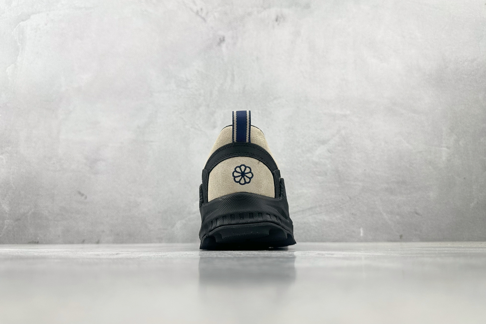 ZX 神版 
KEEN Jasper Zionic 棕色

货号：
尺码：36 36.5 37 38.5