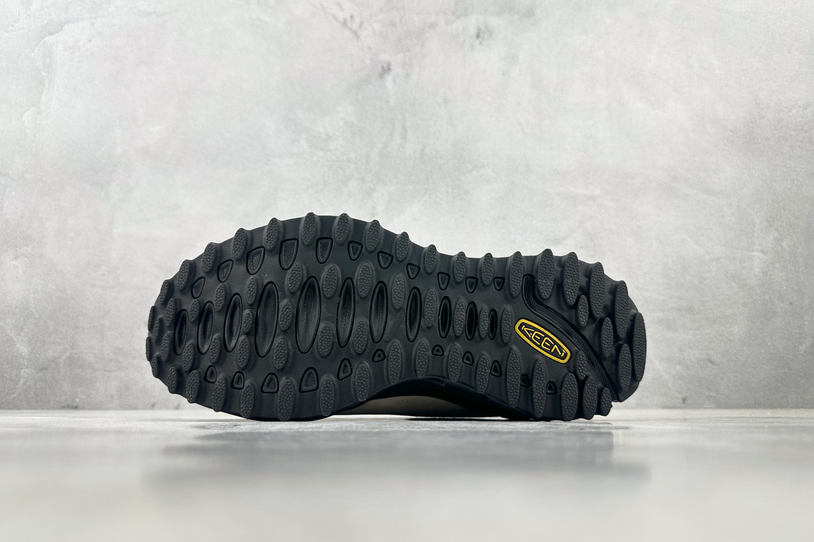 ZX 神版 
KEEN Jasper Zionic 棕色

货号：
尺码：36 36.5 37 38.5
