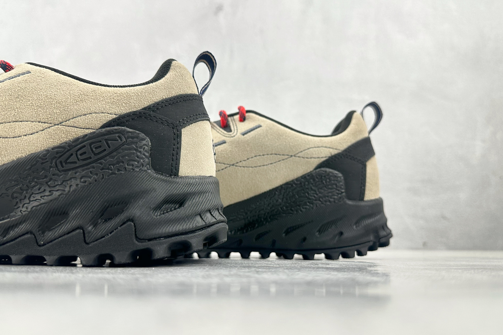 ZX 神版 
KEEN Jasper Zionic 棕色

货号：
尺码：36 36.5 37 38.5
