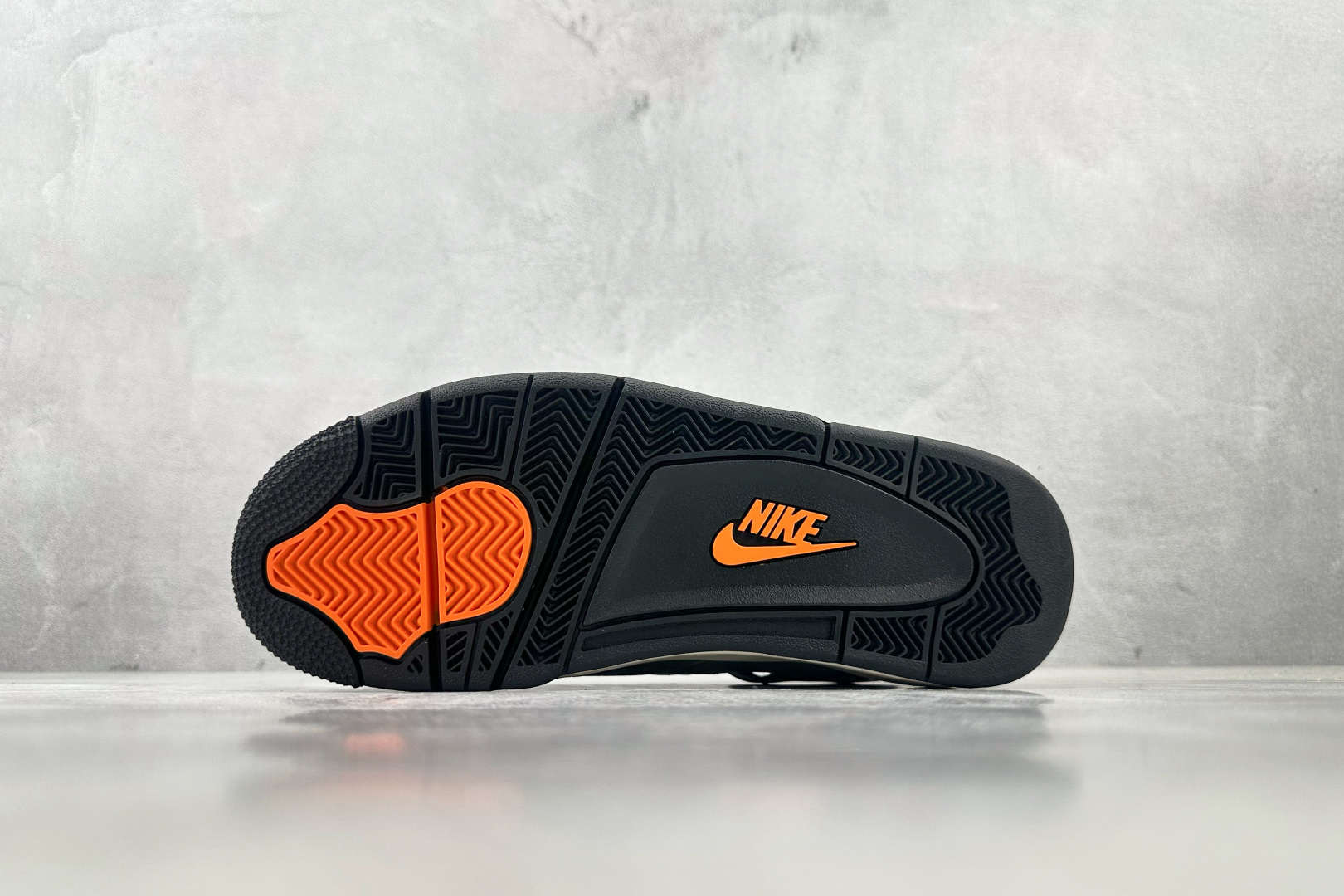 KZ/2.0 
口碑神作 UNDEFEATED x Jordan Air Jordan 4 橄榄色

货