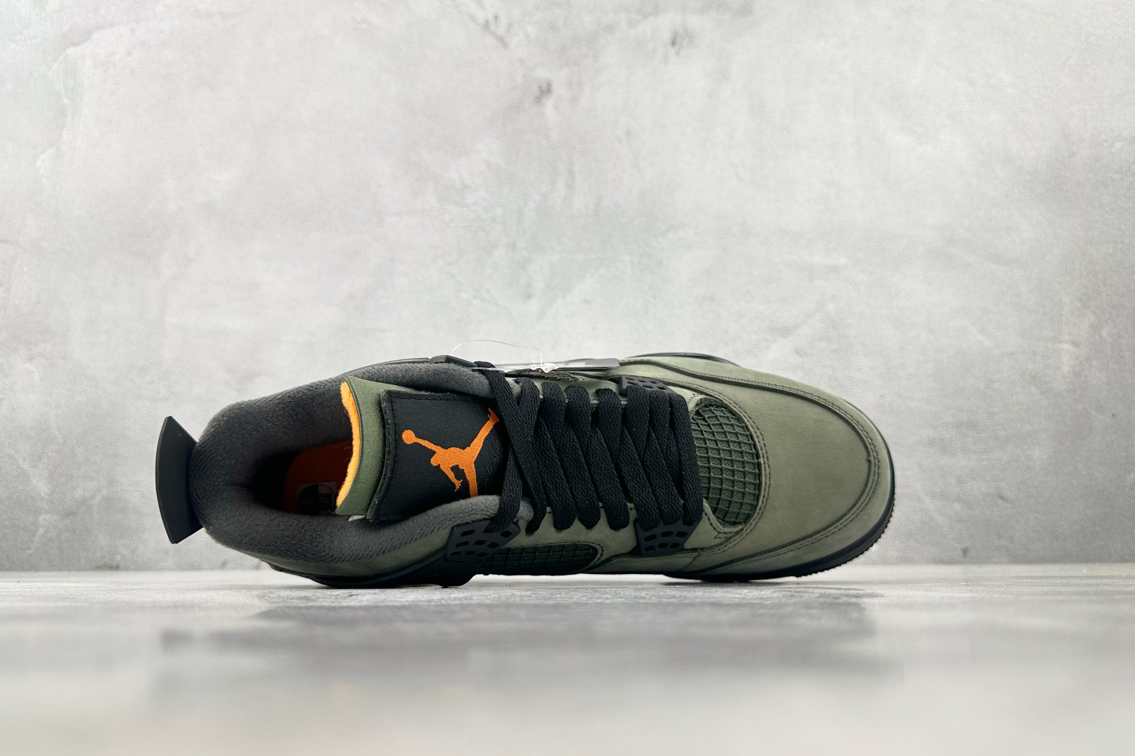 KZ/2.0 
口碑神作 UNDEFEATED x Jordan Air Jordan 4 橄榄色

货