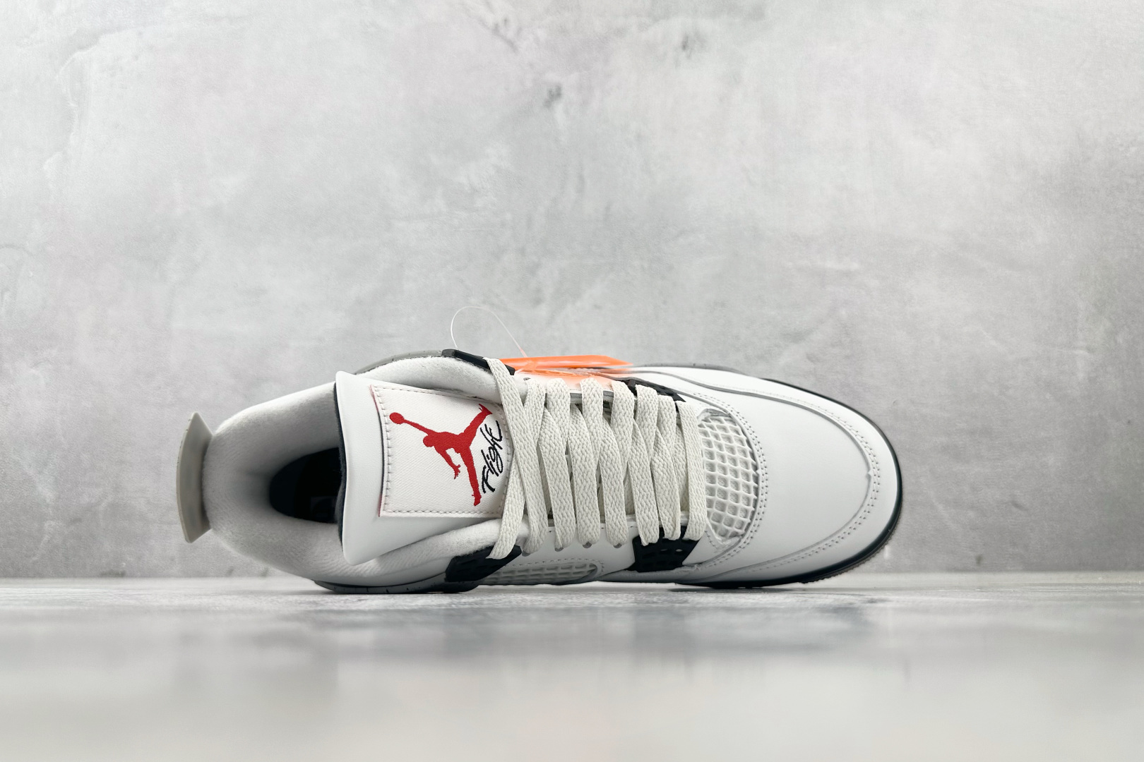 KZ/2.0 
口碑神作 Jordan Air Jordan 4 OG White Cement白灰

