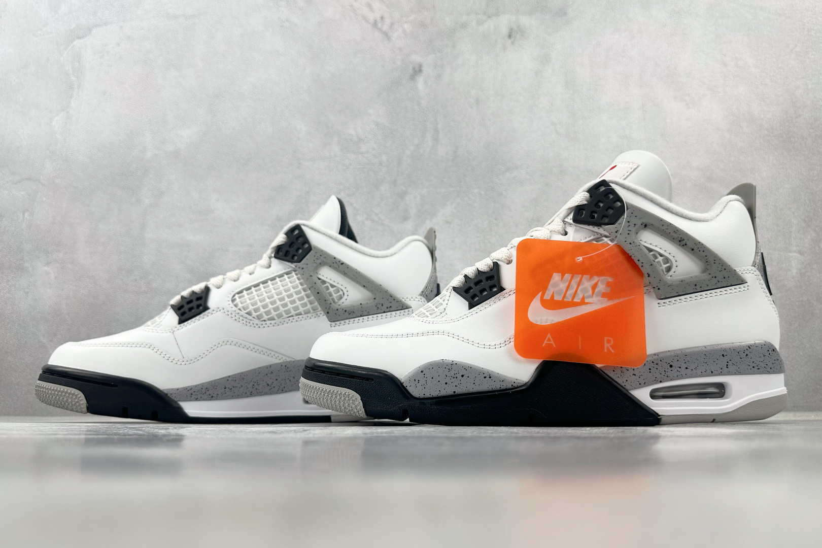 KZ/2.0 
口碑神作 Jordan Air Jordan 4 OG White Cement白灰

