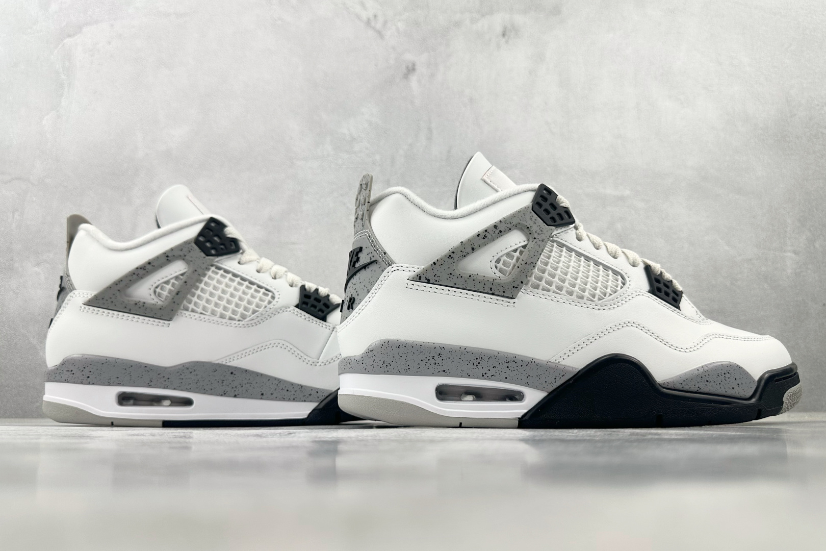KZ/2.0 
口碑神作 Jordan Air Jordan 4 OG White Cement白灰

