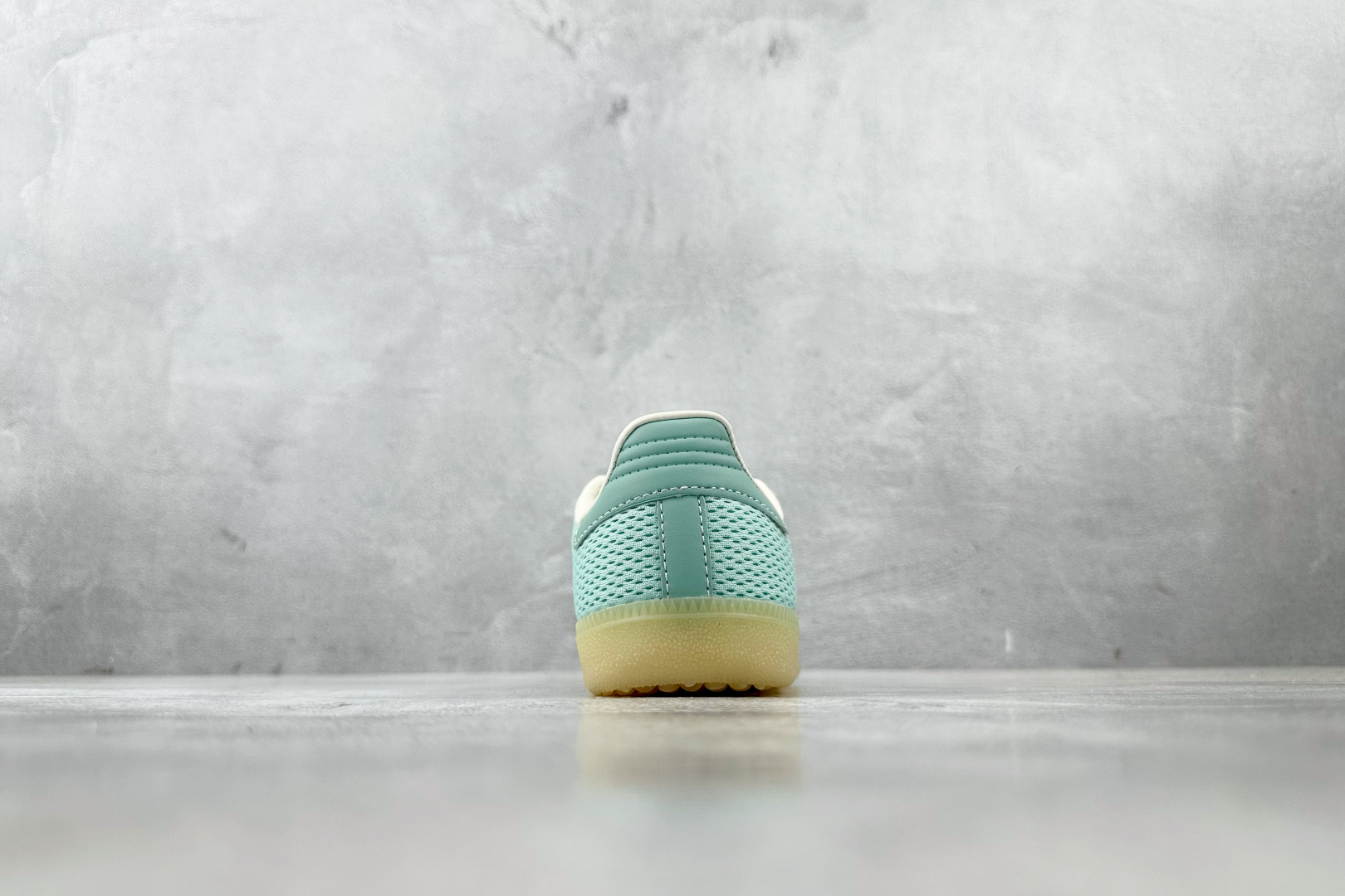 R 版 
出口订单  adidas originals SAMBA OG 绿色

货号 ：JI3179

