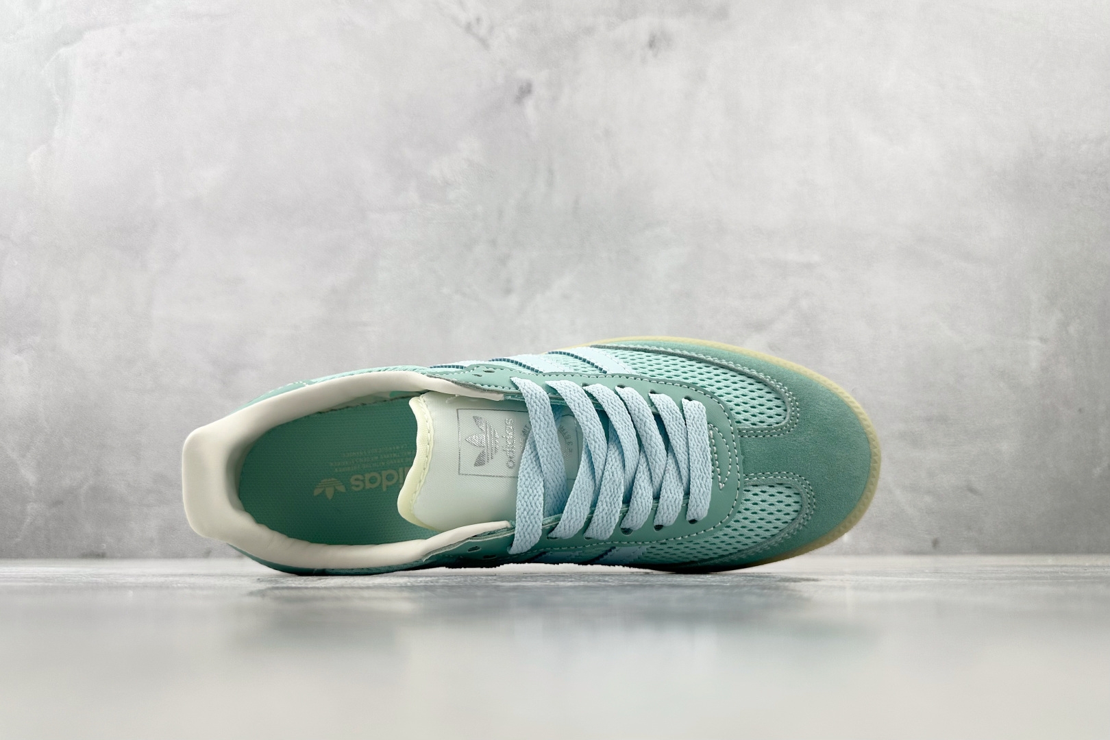 R 版 
出口订单  adidas originals SAMBA OG 绿色

货号 ：JI3179
