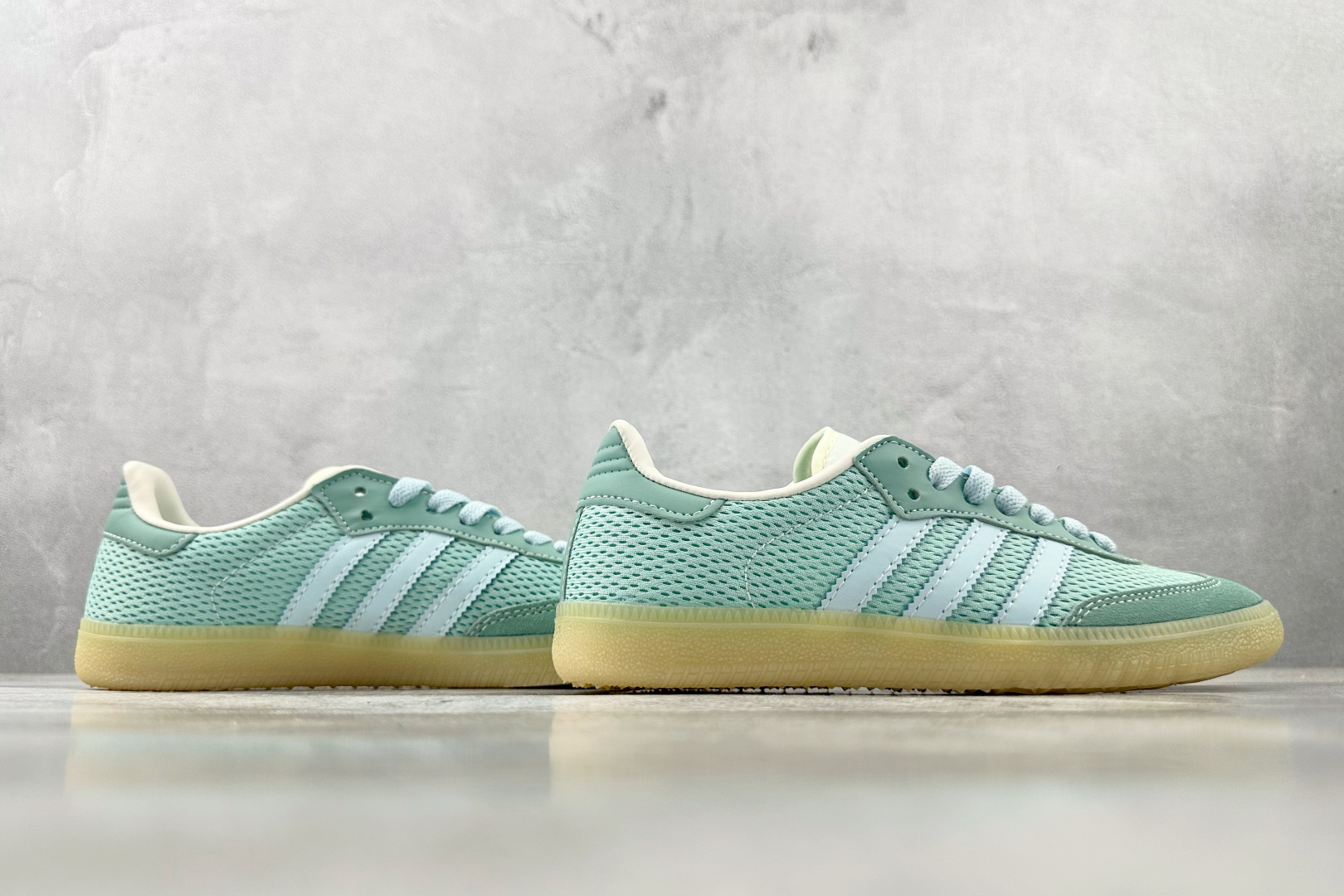 R 版 
出口订单  adidas originals SAMBA OG 绿色

货号 ：JI3179
