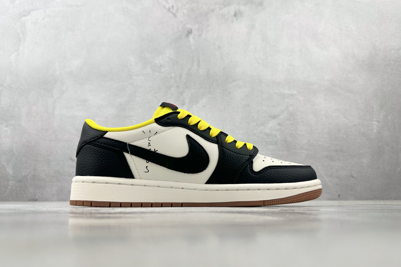 DK 
定制 Air Jordan 1 Low ow SP 黑白黄

货号：DN6901 093
尺码：