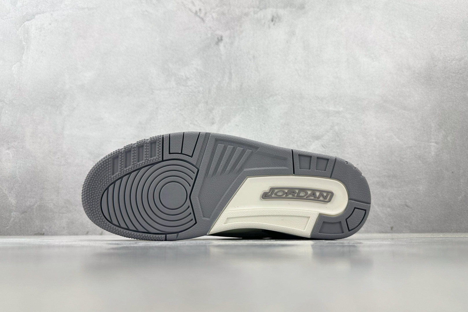 OG 
顶级纯原 Jordan Air Jordan 3 “Sai白灰色

货号：CK9246-100
