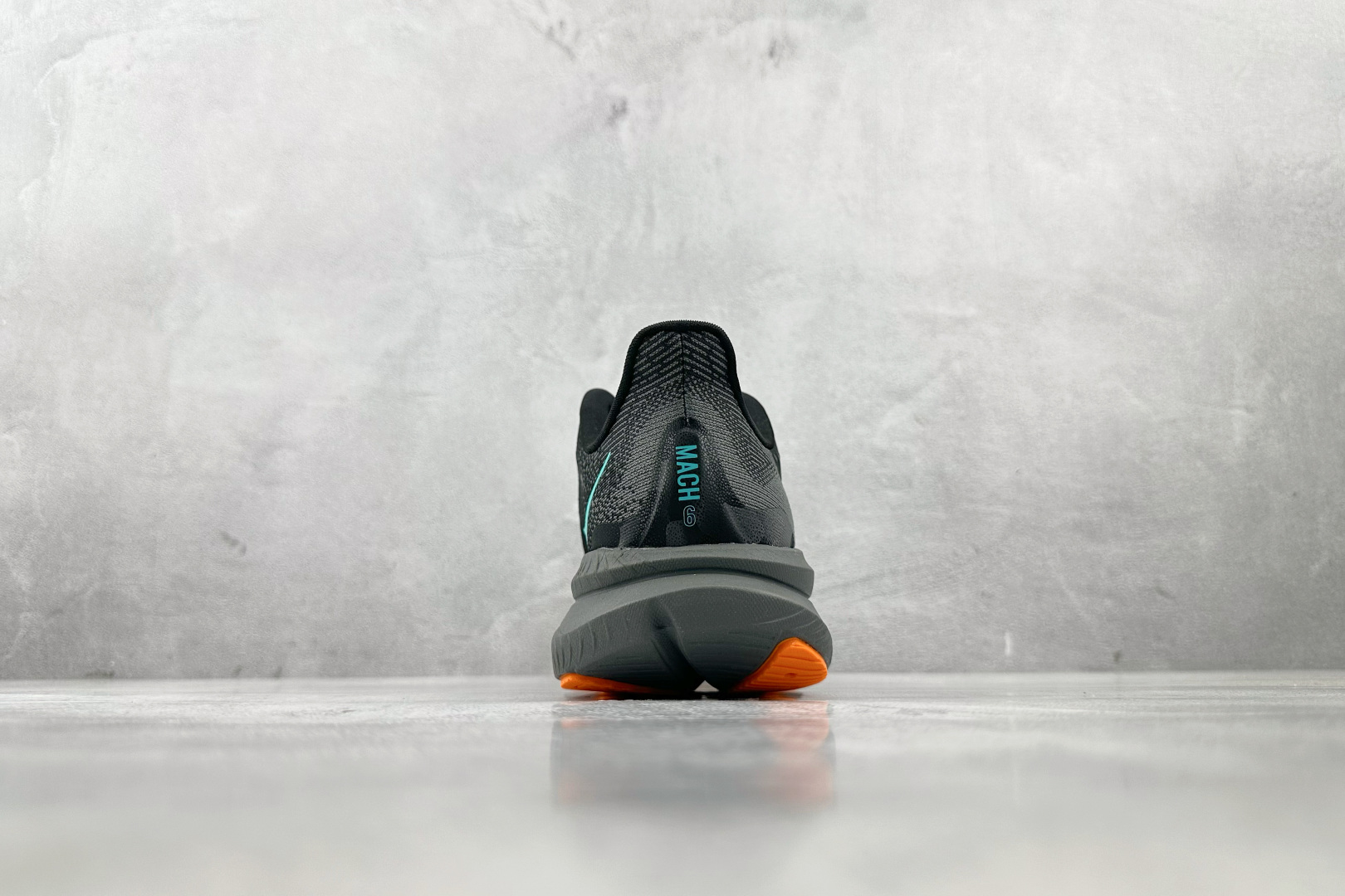 HK 
平台专供 HOKA ONE ONE  MACH 6 黑色

货号：-bklc
尺码：36 36.