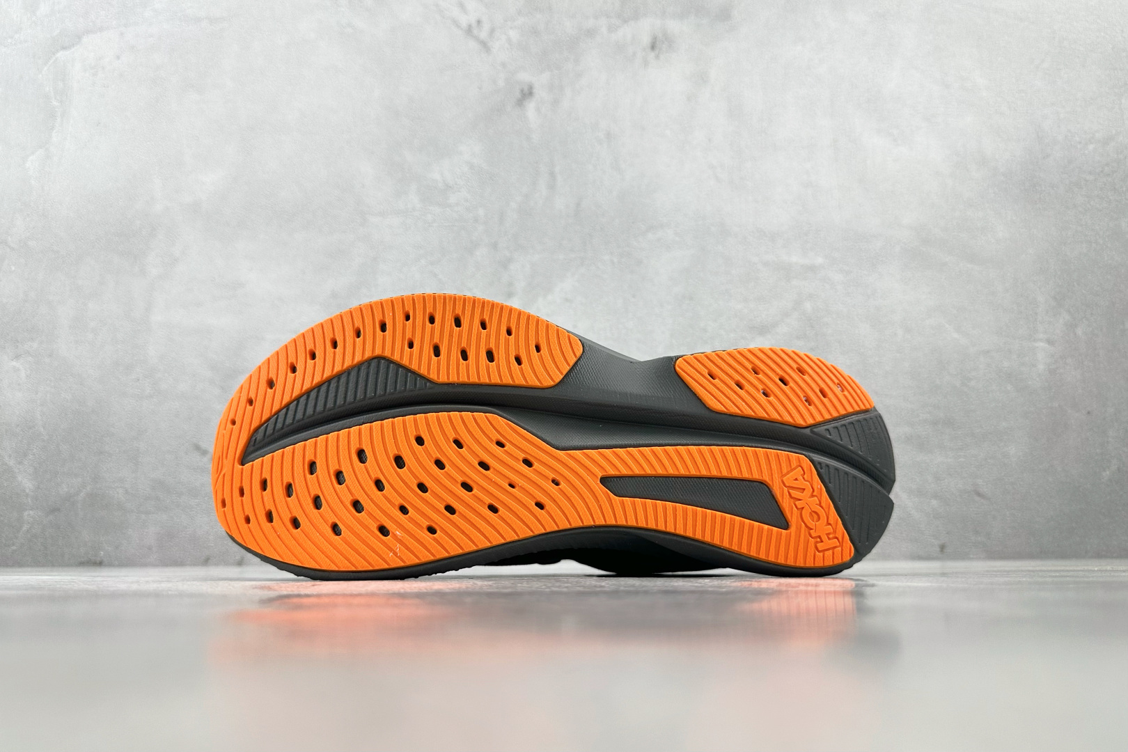 HK 
平台专供 HOKA ONE ONE  MACH 6 黑色

货号：-bklc
尺码：36 36.
