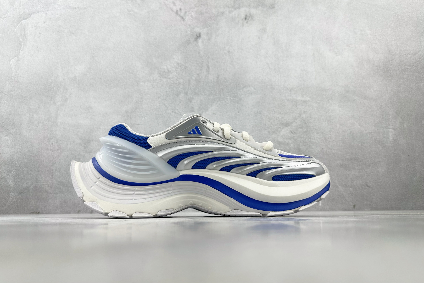 XM版 
adidas XLG MTW 蓝白银

货号：JS1502
尺码：36 36.5 37 38.