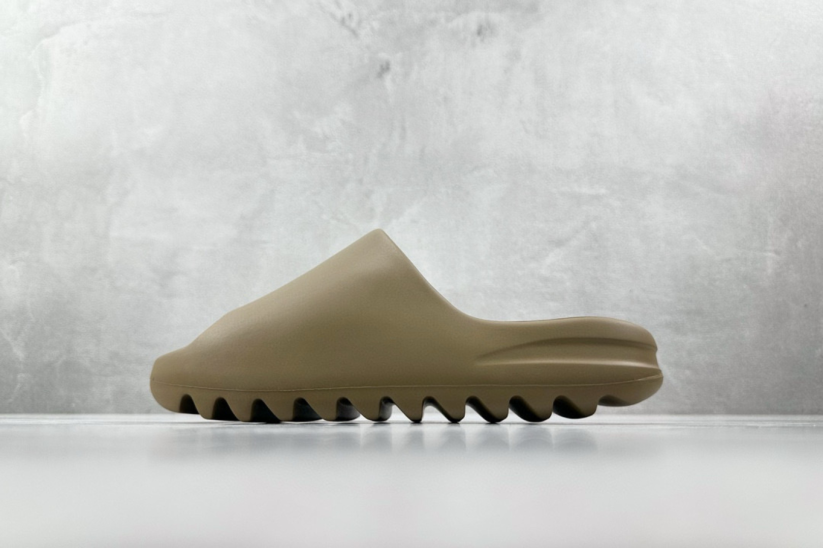 
全新外贸大厂出品 已出配色合集 adidas originals Yeezy Slide 系列