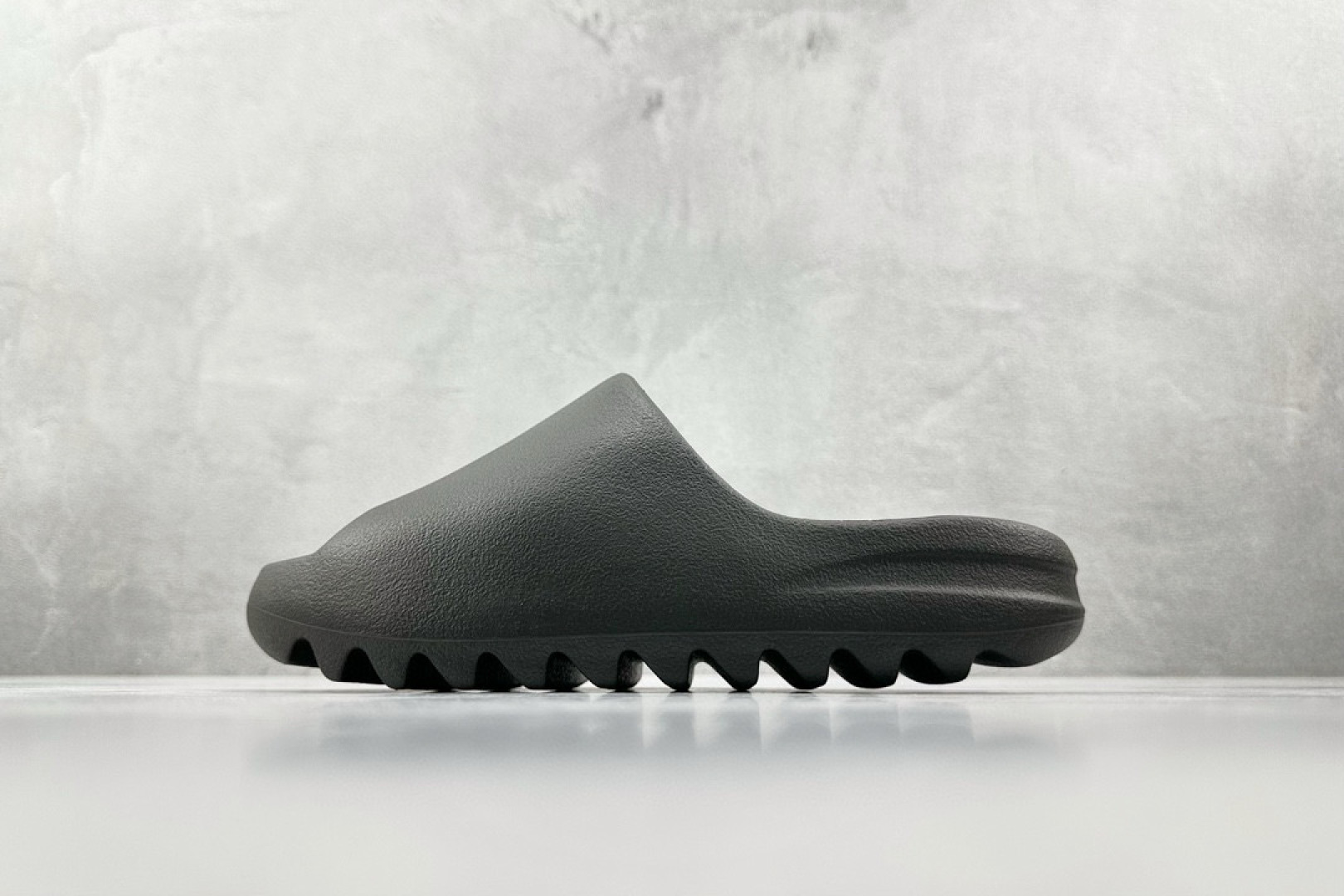 
全新外贸大厂出品 已出配色合集 adidas originals Yeezy Slide 系列