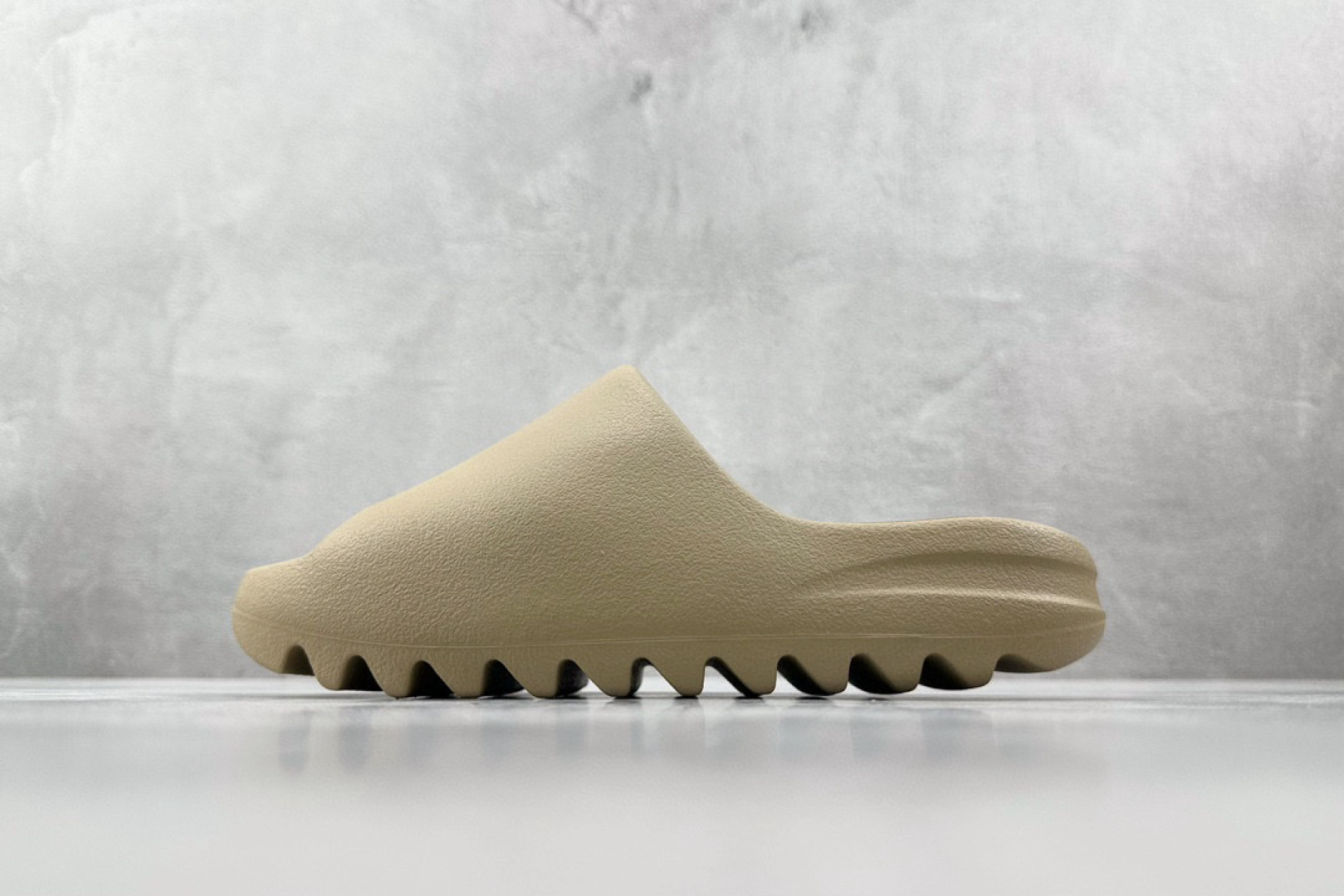 
全新外贸大厂出品 已出配色合集 adidas originals Yeezy Slide 系列