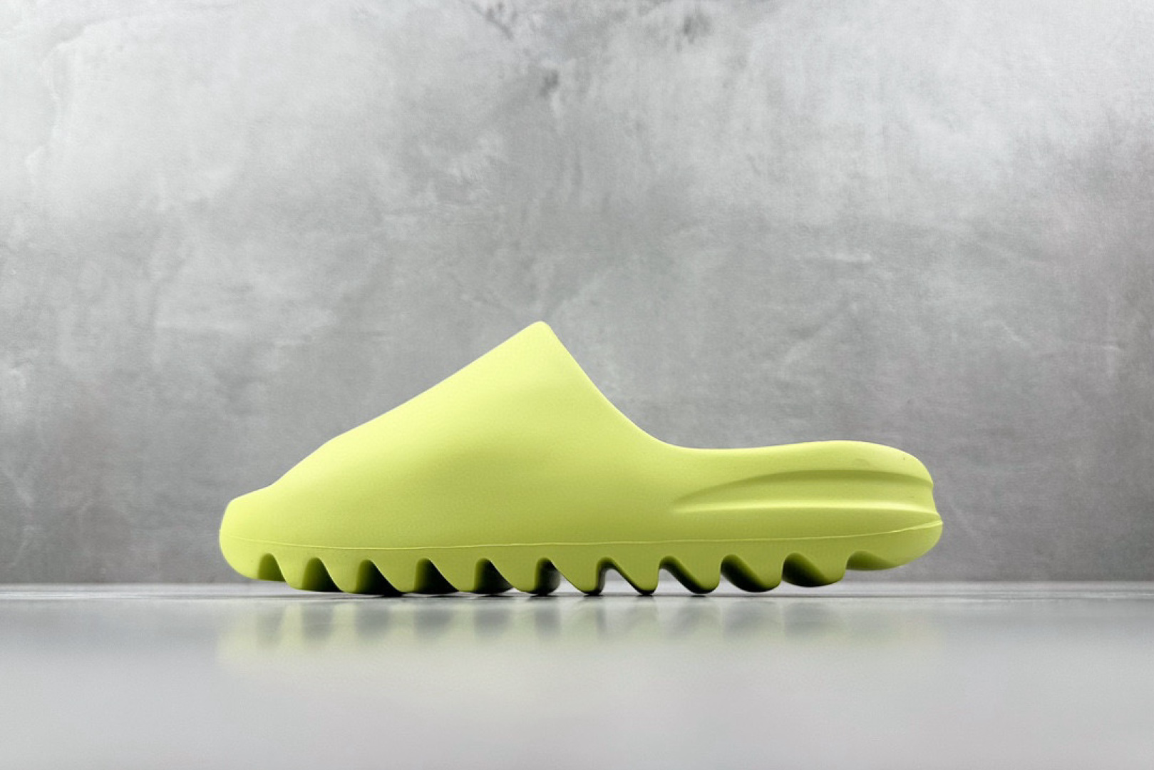 
全新外贸大厂出品 已出配色合集 adidas originals Yeezy Slide 系列