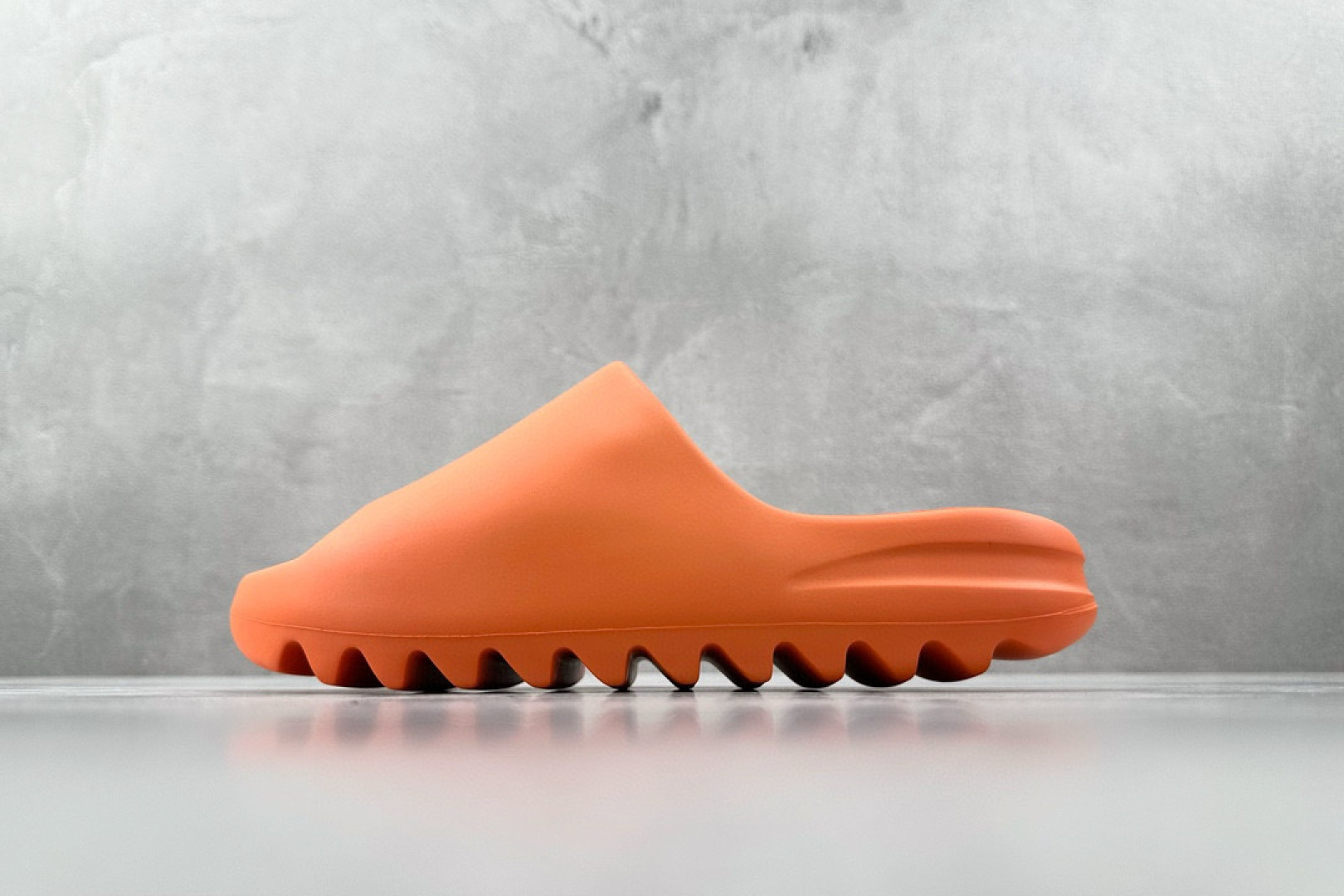 
全新外贸大厂出品 已出配色合集 adidas originals Yeezy Slide 系列