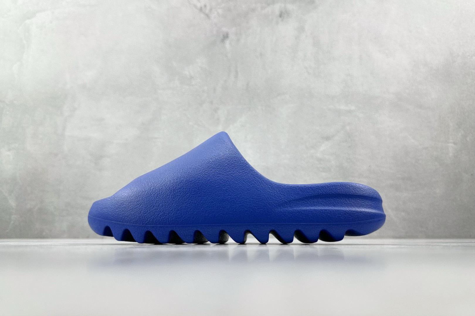 
全新外贸大厂出品 已出配色合集 adidas originals Yeezy Slide 系列