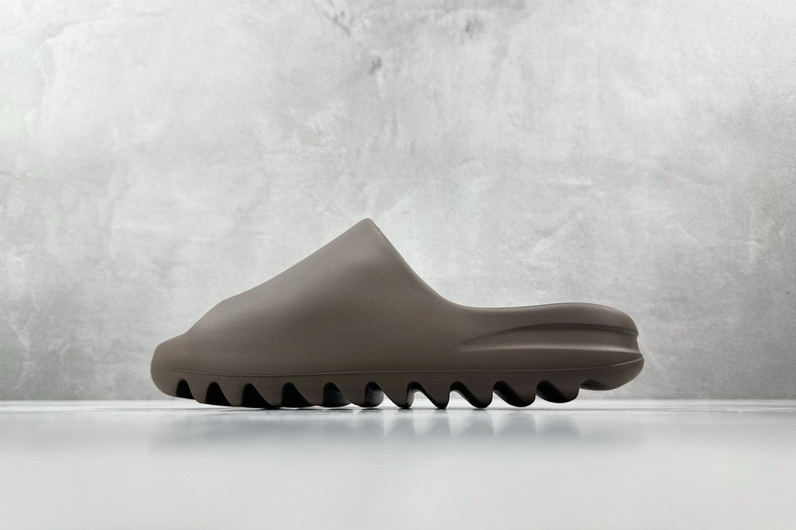 
全新外贸大厂出品 已出配色合集 adidas originals Yeezy Slide 系列