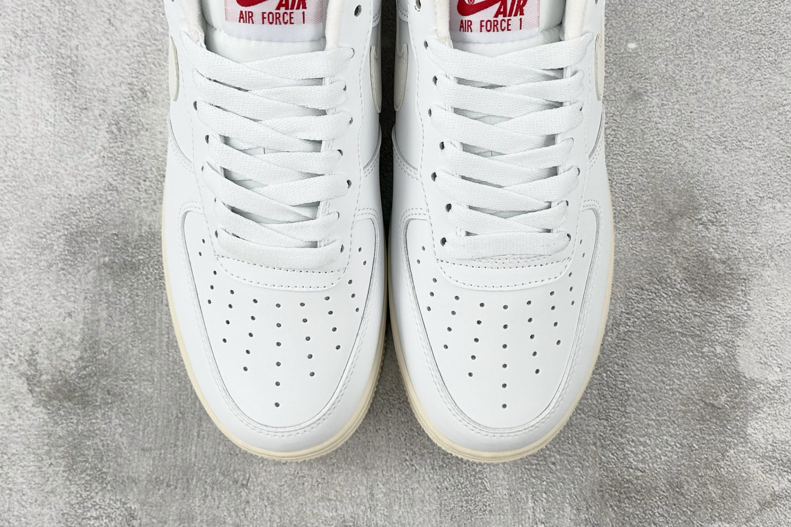
外贸批次 Nike Air Force 1 Valentine's Day 情人节 爱心 白红

货号