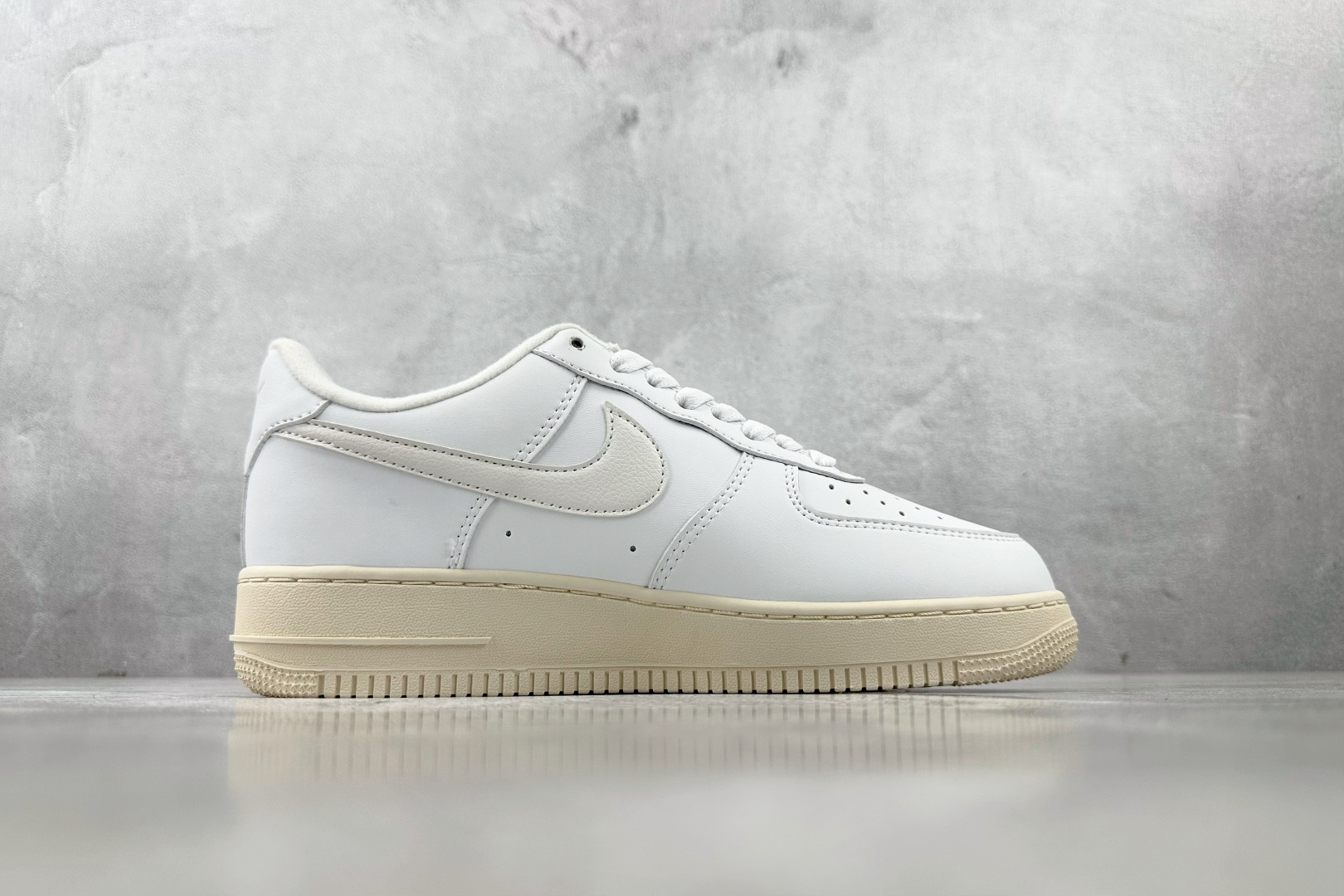 
外贸批次 Nike Air Force 1 Valentine's Day 情人节 爱心 白红

货号