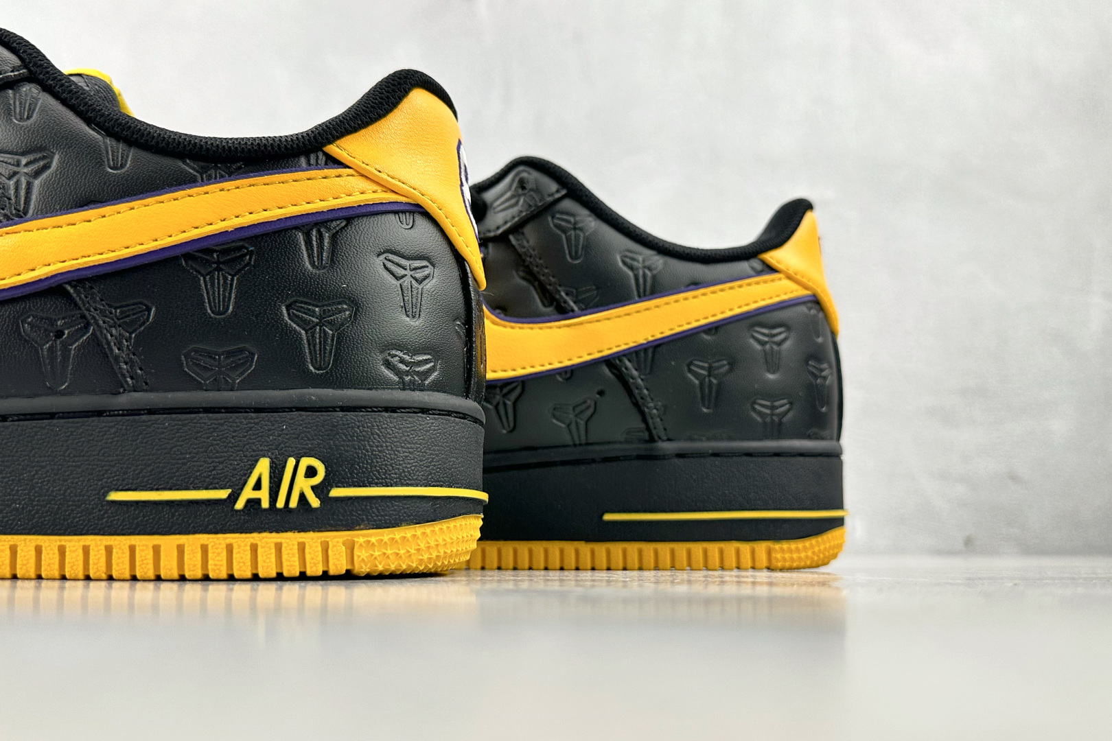 
外贸批次  Nike Air Force 1 Low “Kobe Bryant”黑黄

货号：HV51