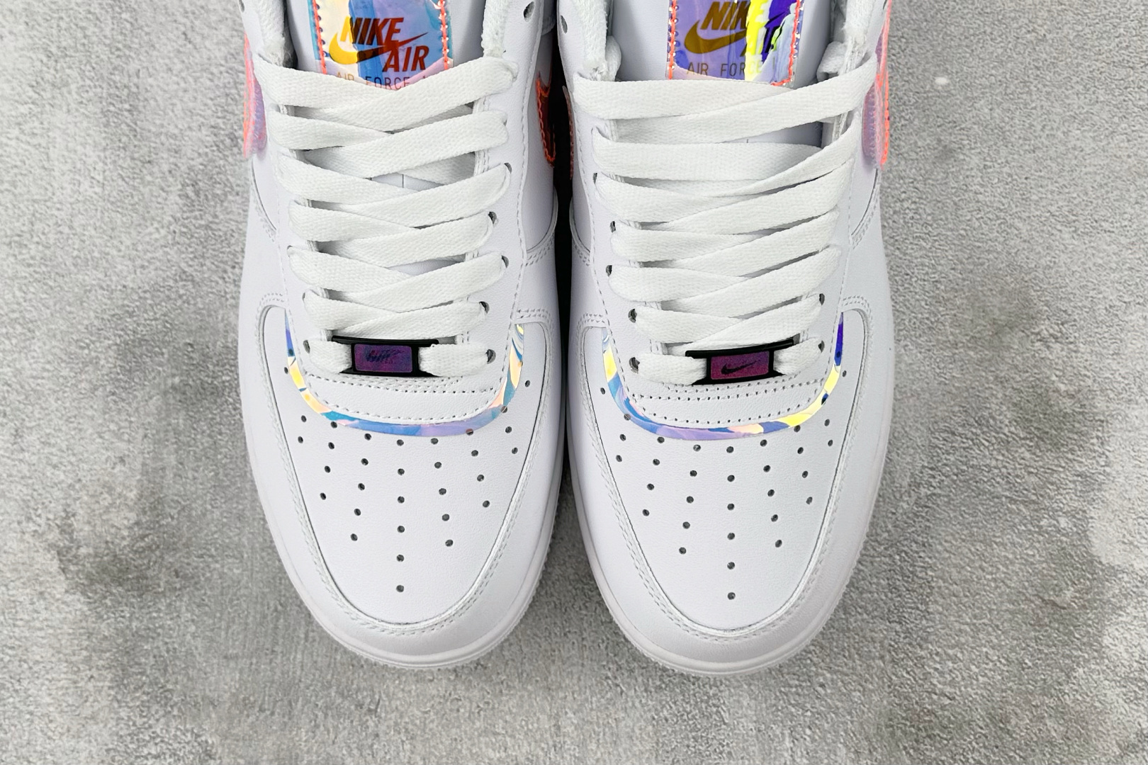
外贸批次  Nike Air Force 1 07 LV8 Good Game 炫彩镭射 电玩像素 白