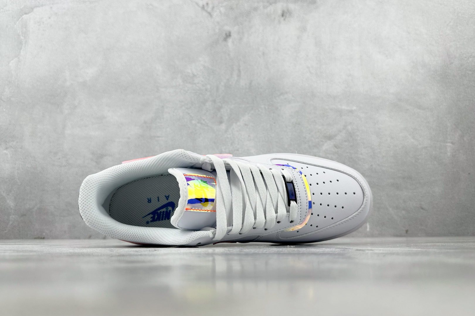 
外贸批次  Nike Air Force 1 07 LV8 Good Game 炫彩镭射 电玩像素 白