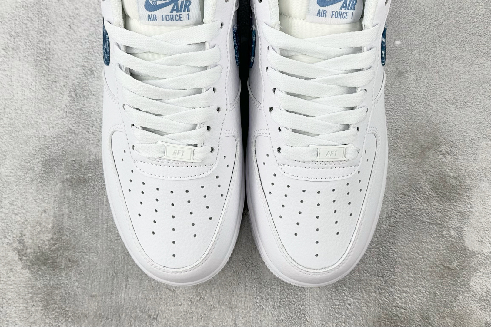 
外贸批次  Nike Air Force 1 Low Essential paisley腰果花 白蓝
