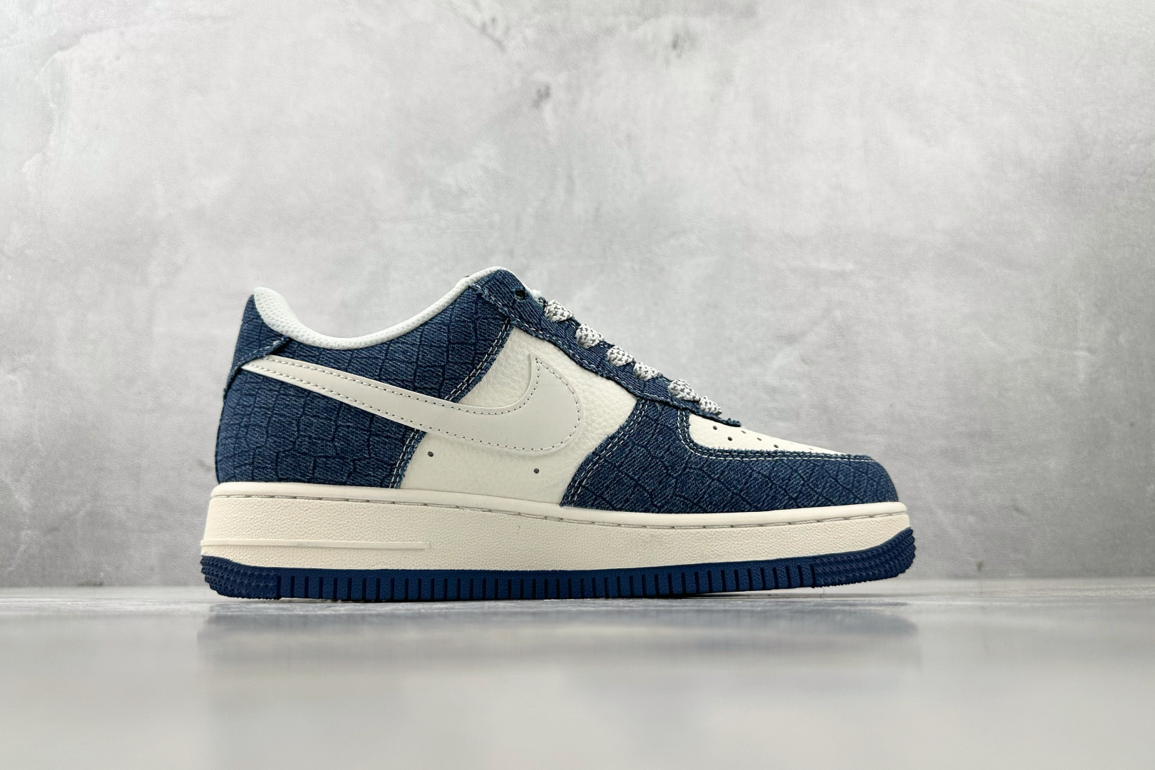 260 Nike Air Force 1'07 LV 联名 蓝白 XS1958-551