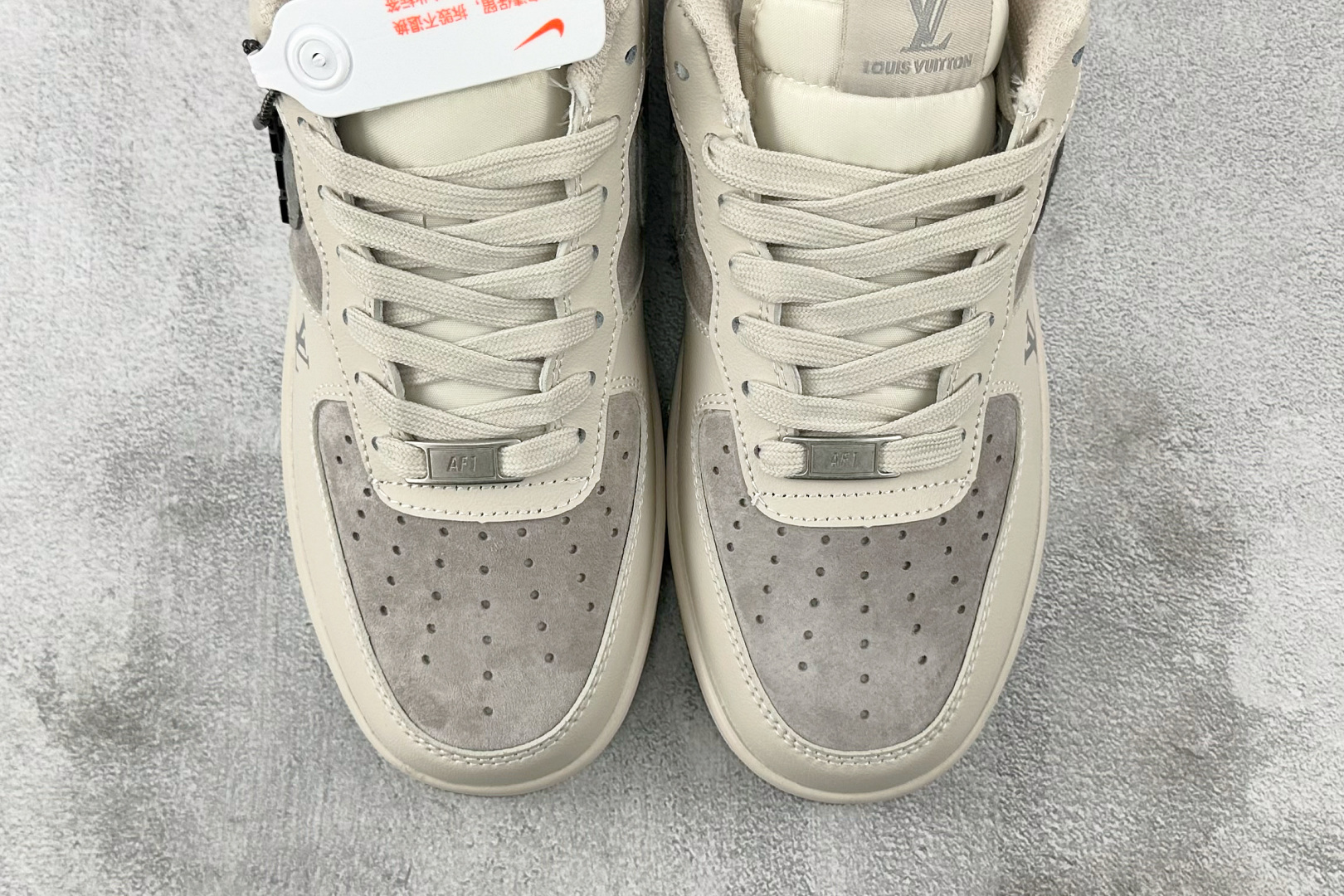260 Nike Air Force 1'07 LV 联名 米白灰 XX3168-130