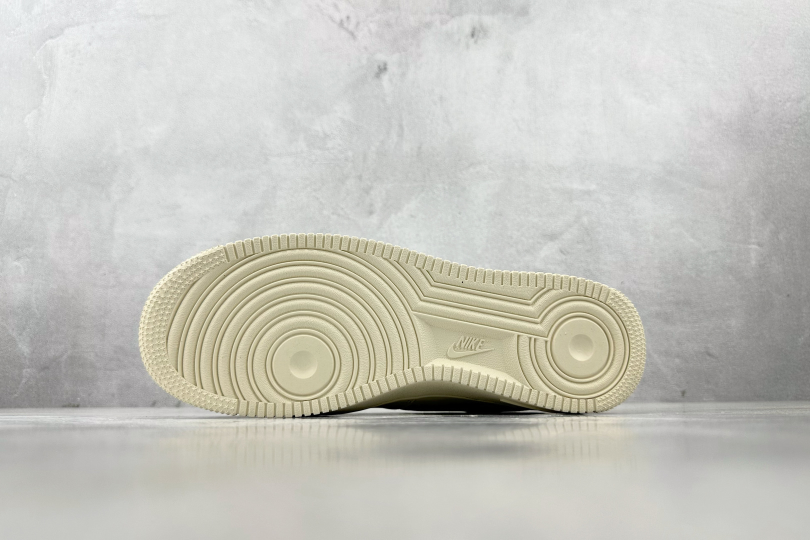 PB 200 外贸批次 Nike Air Force 1 ”Coconut Milk”米色 DM0211-101