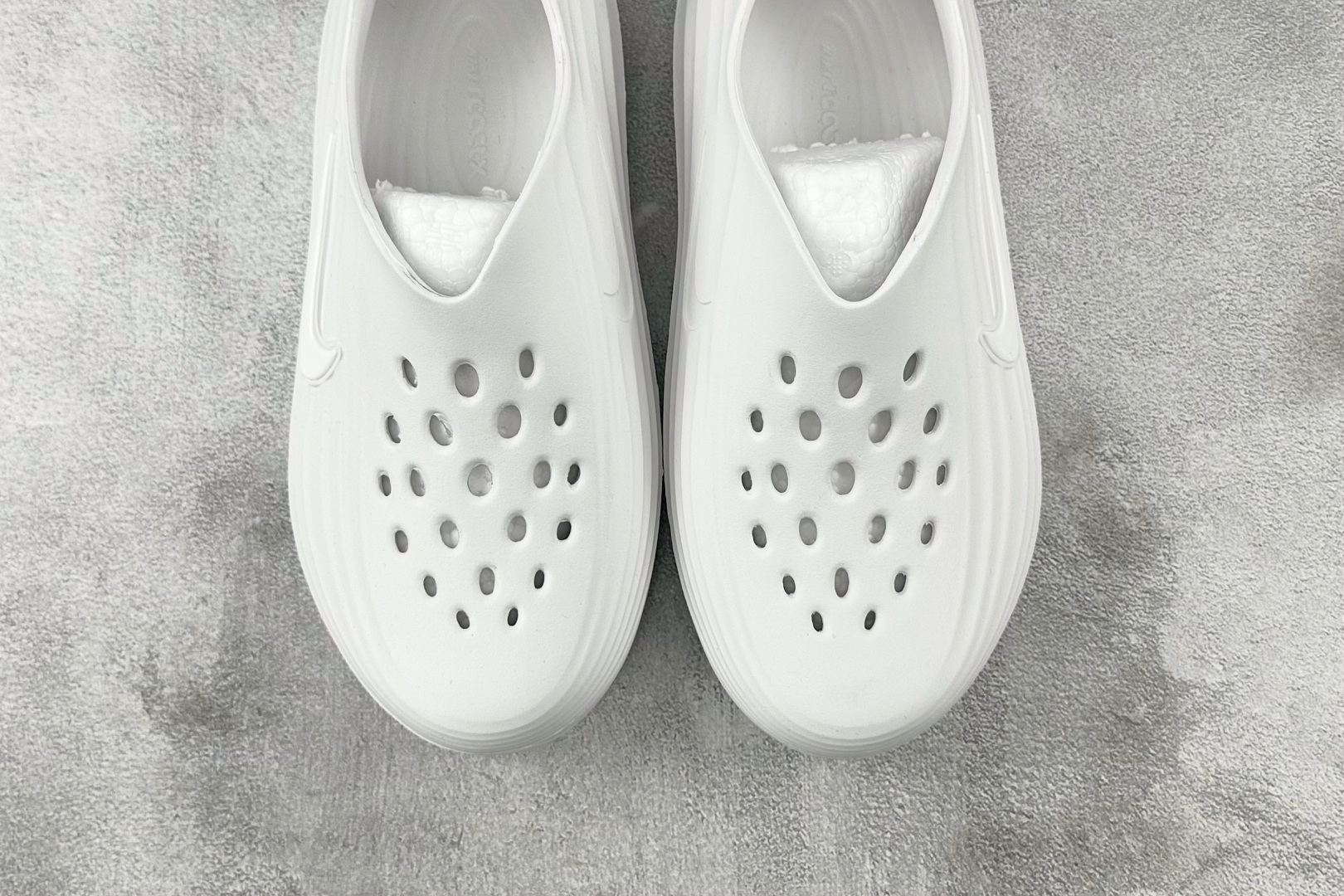 CD 150 Nike ReactX Rejuven8 白色 HV5062-101