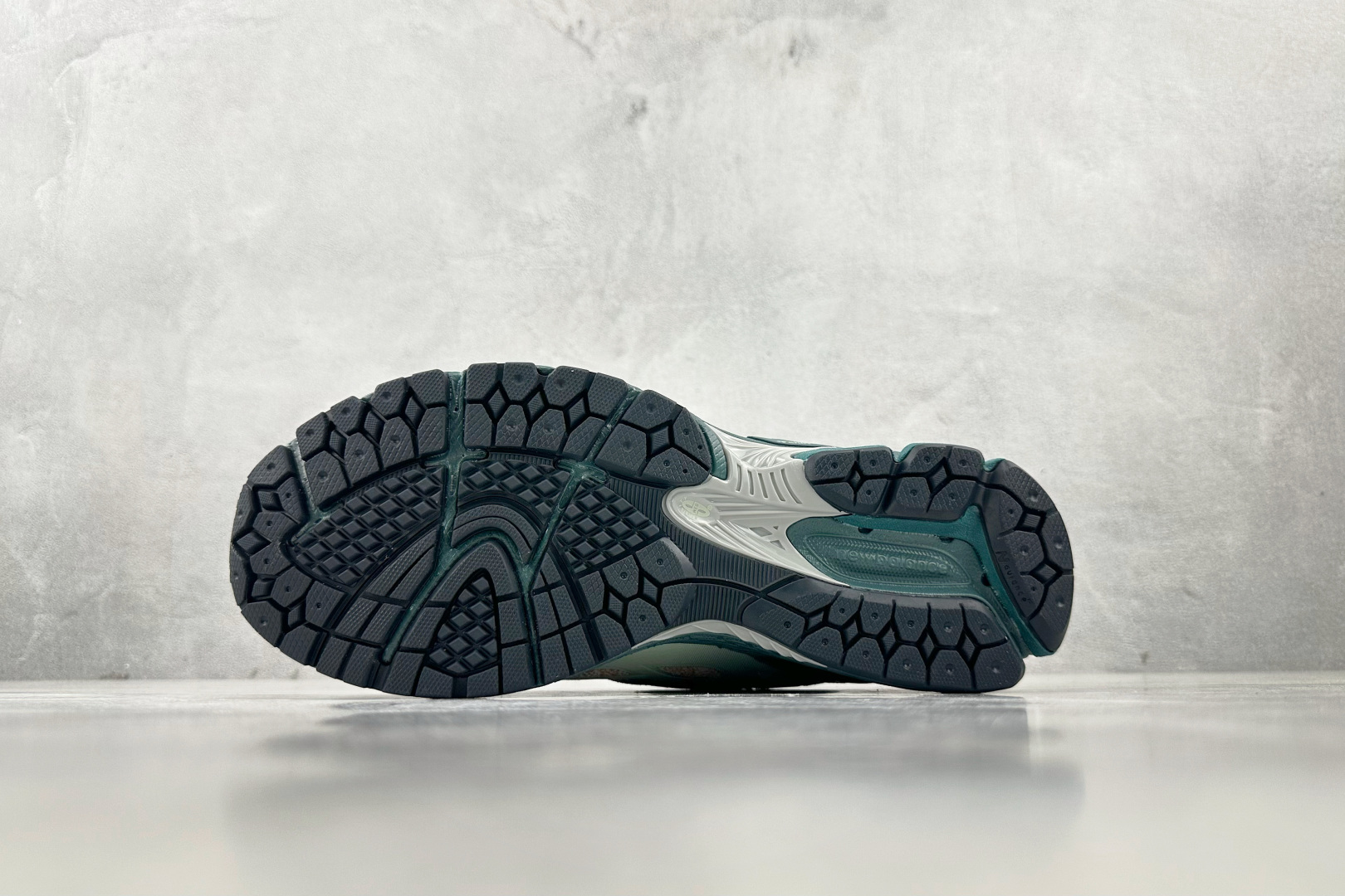240 大厂出品 New Balance 1906W 绿橙 U1906WFB