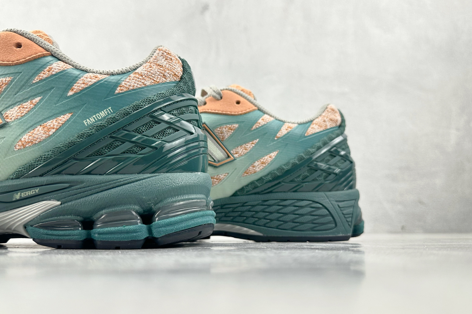 240 大厂出品 New Balance 1906W 绿橙 U1906WFB